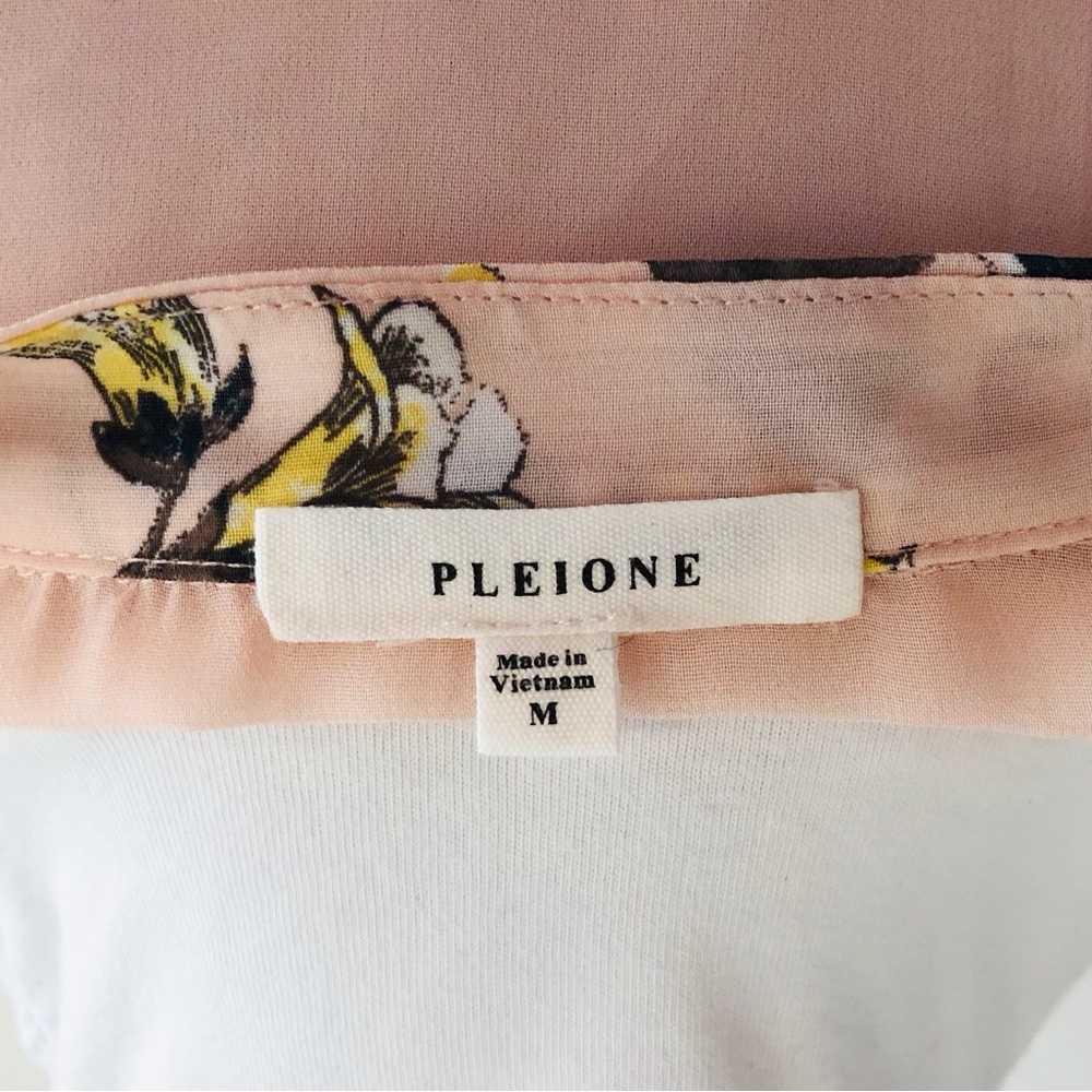 EUC Pleione floral blouse - Picture 6 of 6